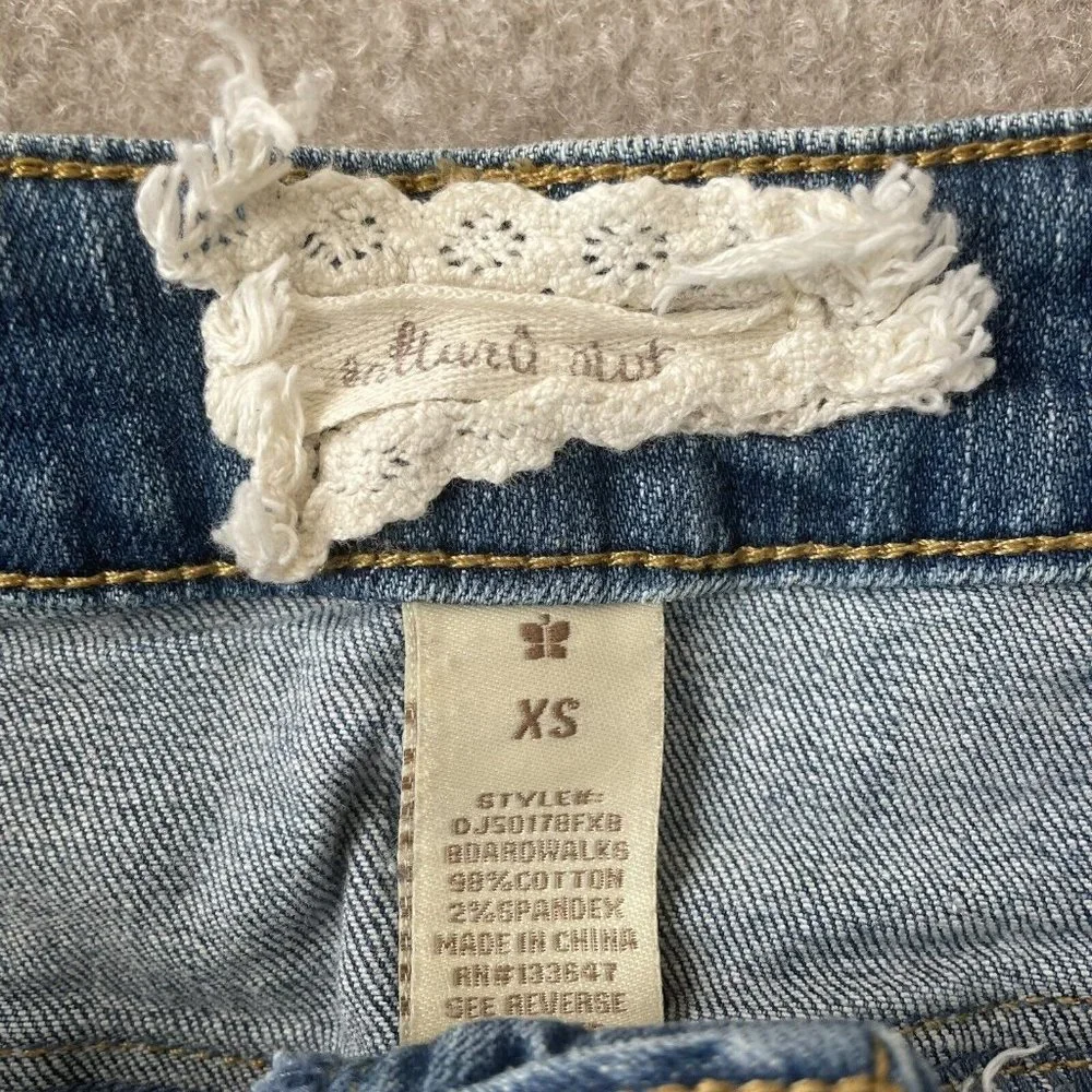 Altar'd State Skirt Womens XS Denim Jean Stretch Raw Hem Mini Distressed Summer - Picture 2 of 5